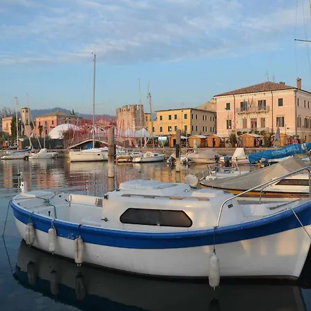 Il Nido Euroresidence Lungolago Garda Holiday home *