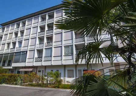 Il Nido - Euroresidence Lungolago 度假居